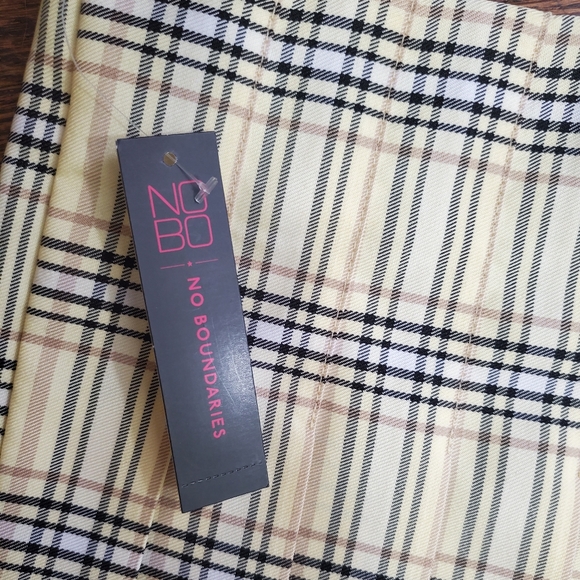 NWT Clueless Style Yellow Plaid Skirt No Boundaries. - Picture 3 of 5